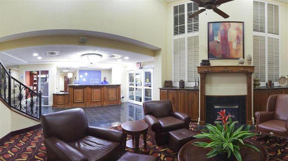 Comfort Suites Near Birkdale Village- Huntersville Εξωτερικό φωτογραφία