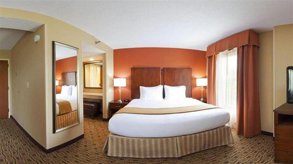 Comfort Suites Near Birkdale Village- Huntersville Εξωτερικό φωτογραφία