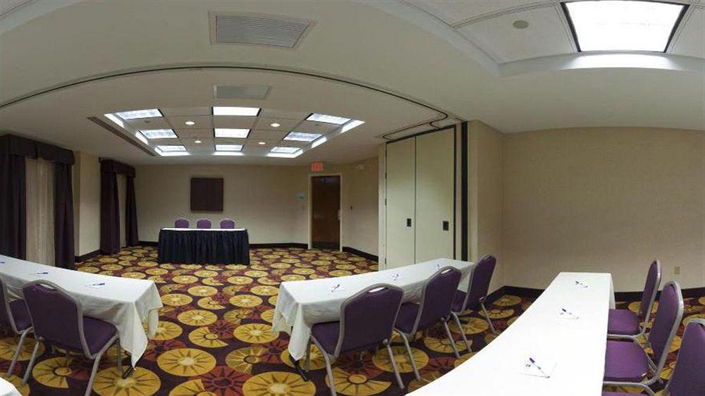 Comfort Suites Near Birkdale Village- Huntersville Εξωτερικό φωτογραφία