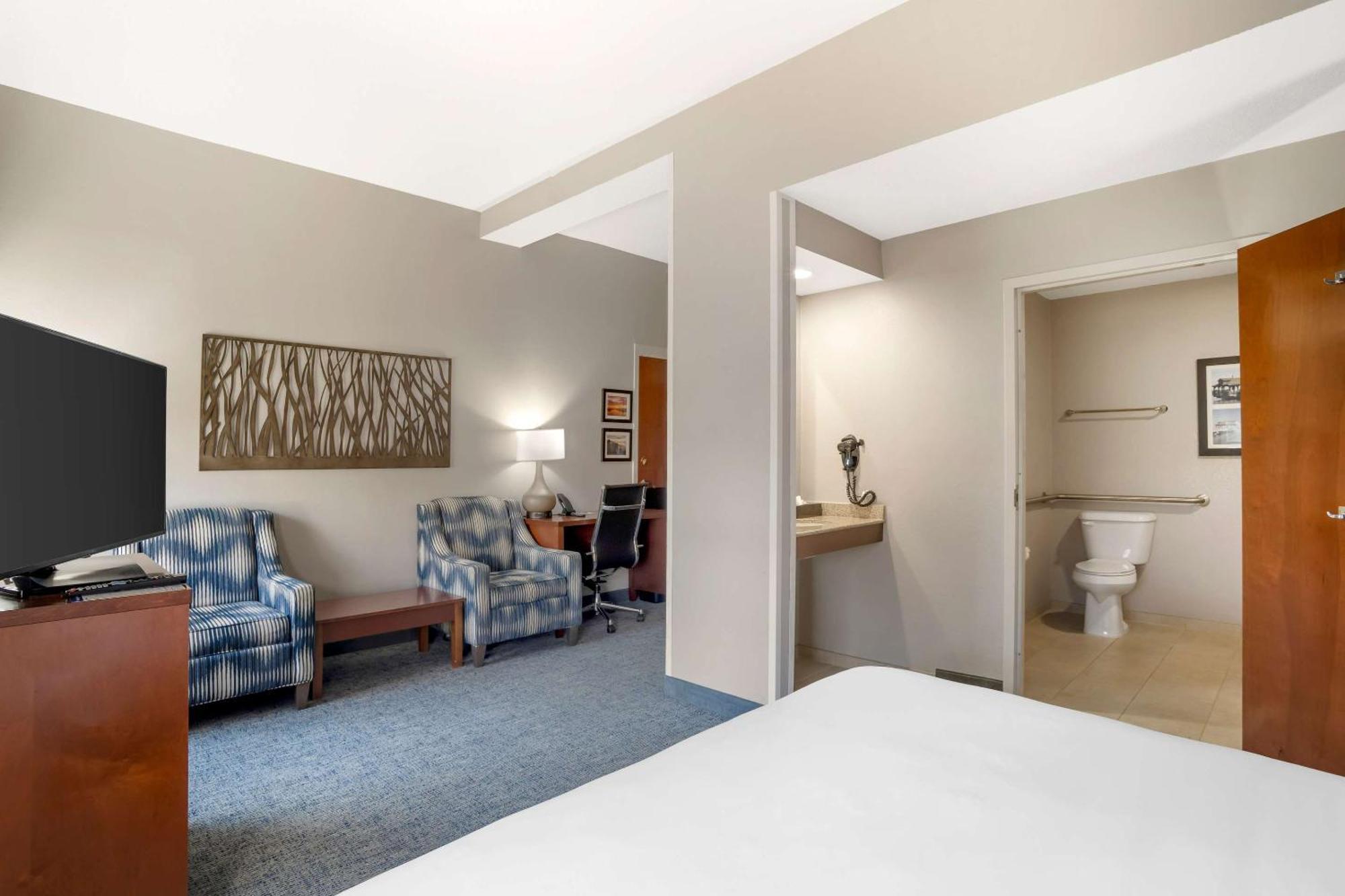 Comfort Suites Near Birkdale Village- Huntersville Εξωτερικό φωτογραφία
