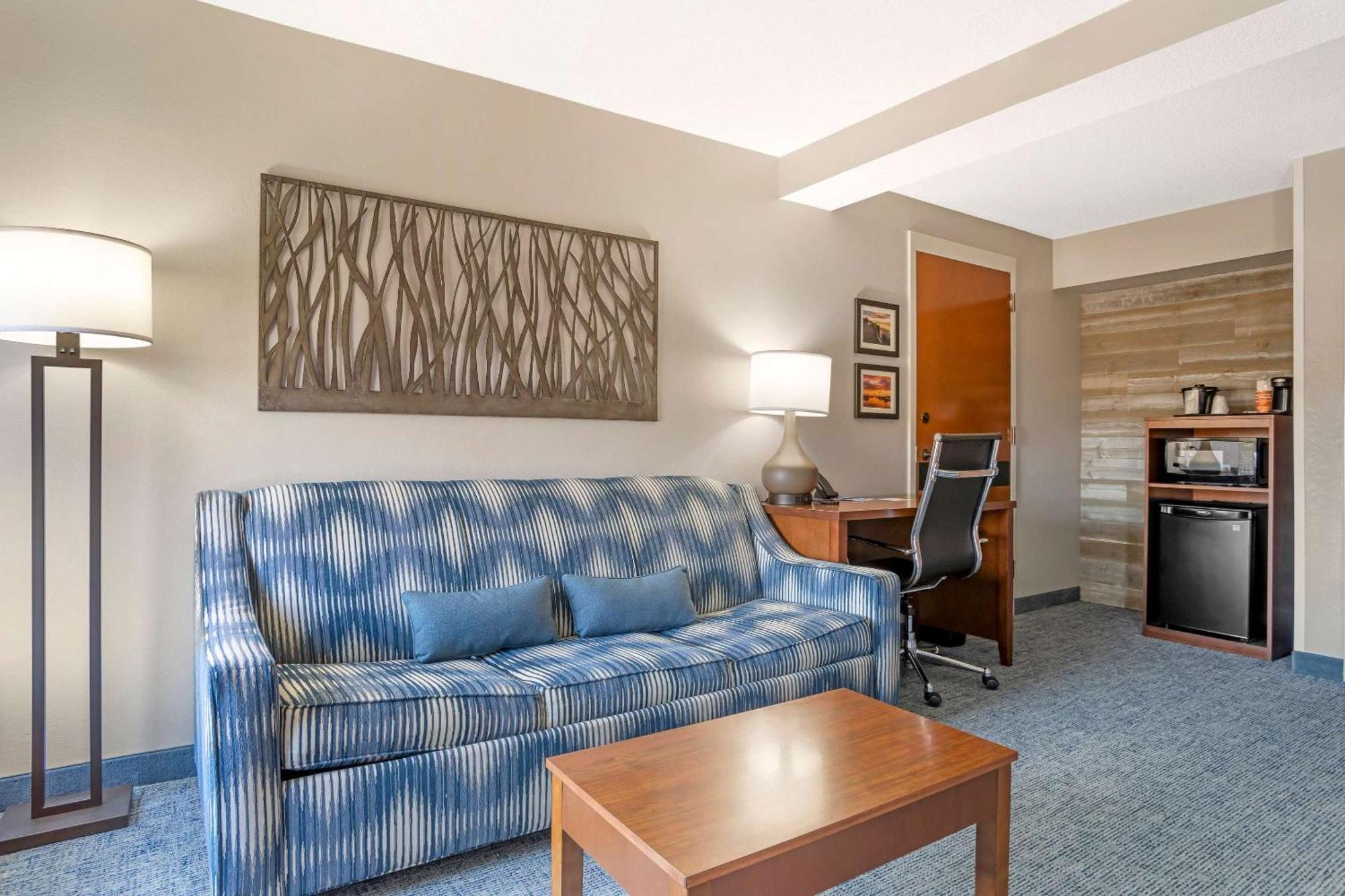 Comfort Suites Near Birkdale Village- Huntersville Εξωτερικό φωτογραφία